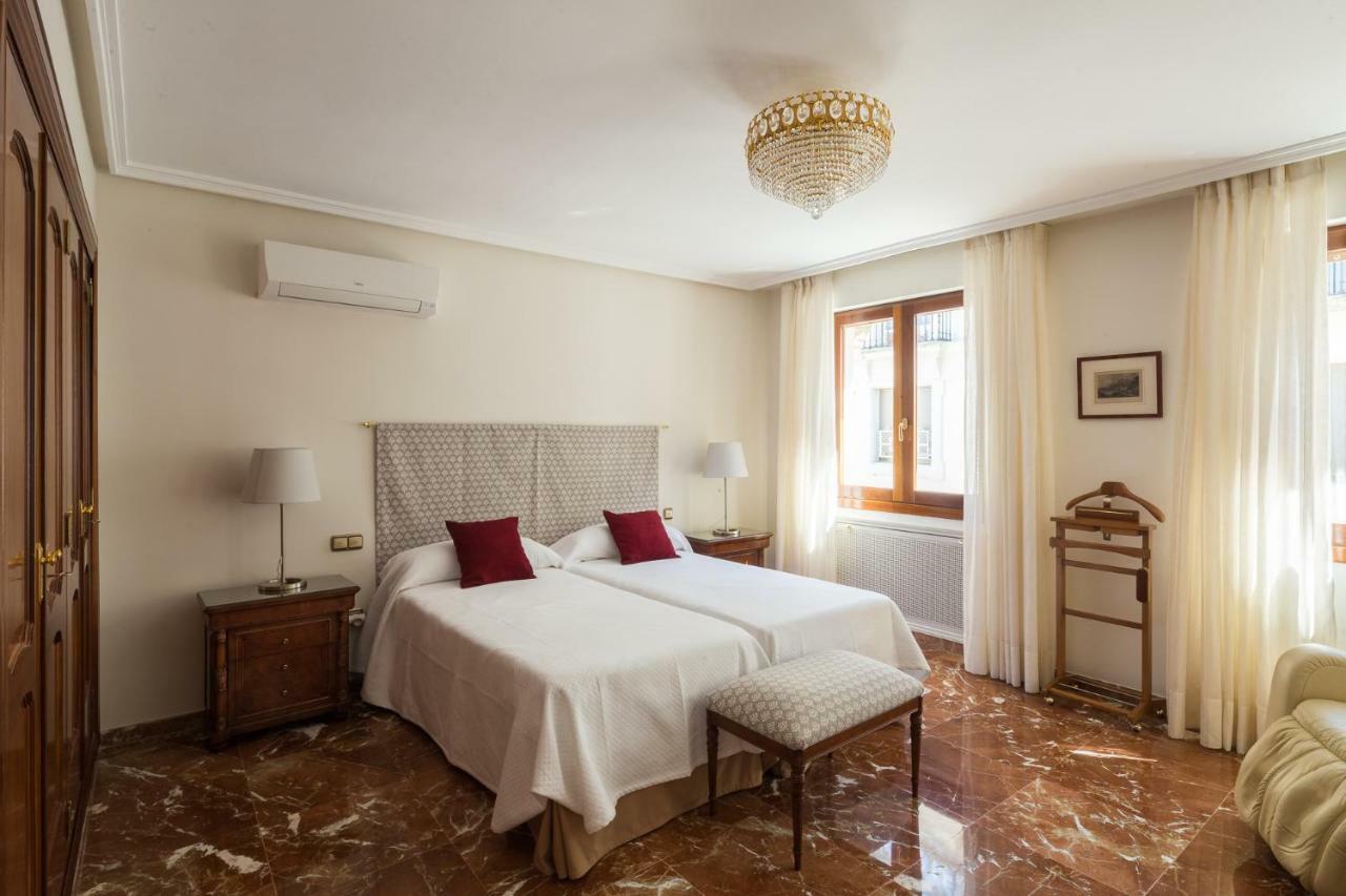 Catedral Cabildo Apartment Seville Exterior photo